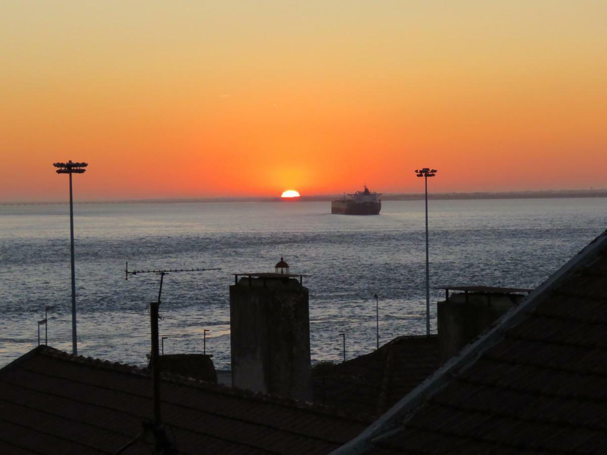 Tejo House River Lisbon Алмада Екстер'єр фото
